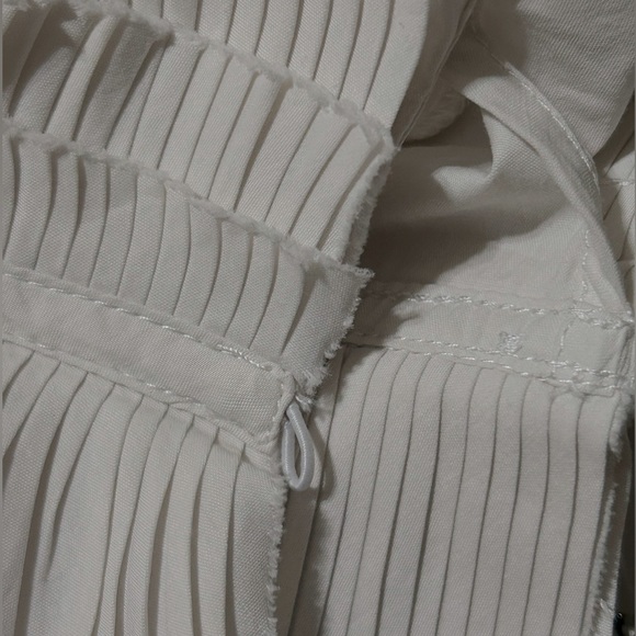 Bcbg MazAxria black and white pleated cuffs long sleeves dress Size 4 - Picture 5 of 17